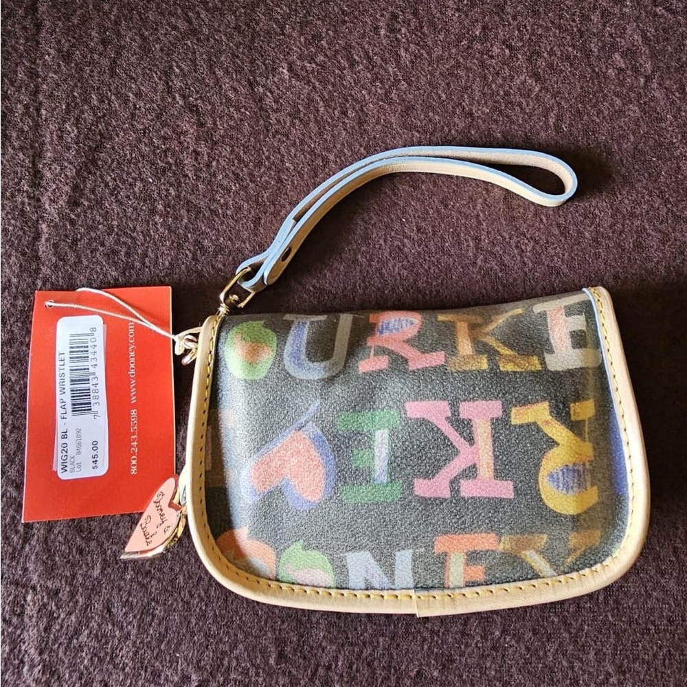 New D&B Wig20 Flap Wristlet Black